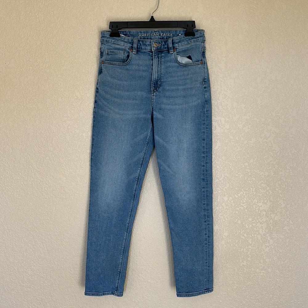 American Eagle mom Jeans